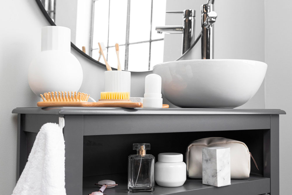 Clever Storage Solutions for Tiny Bathrooms in Apartments