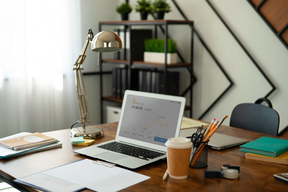 How to Set Up a Work From Home Office in Your Apartment